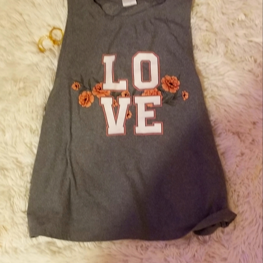 Love workout shirt